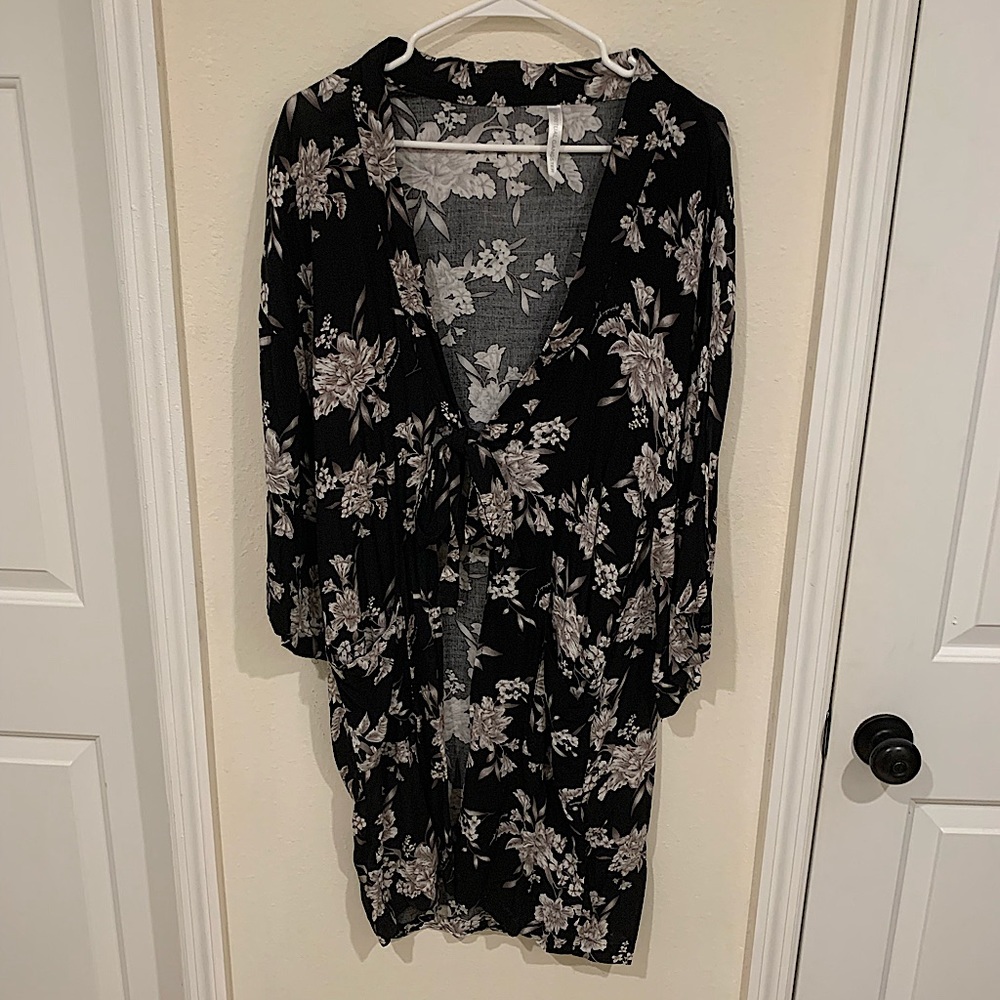 Spiritual Gangster Kimono (NWOT)